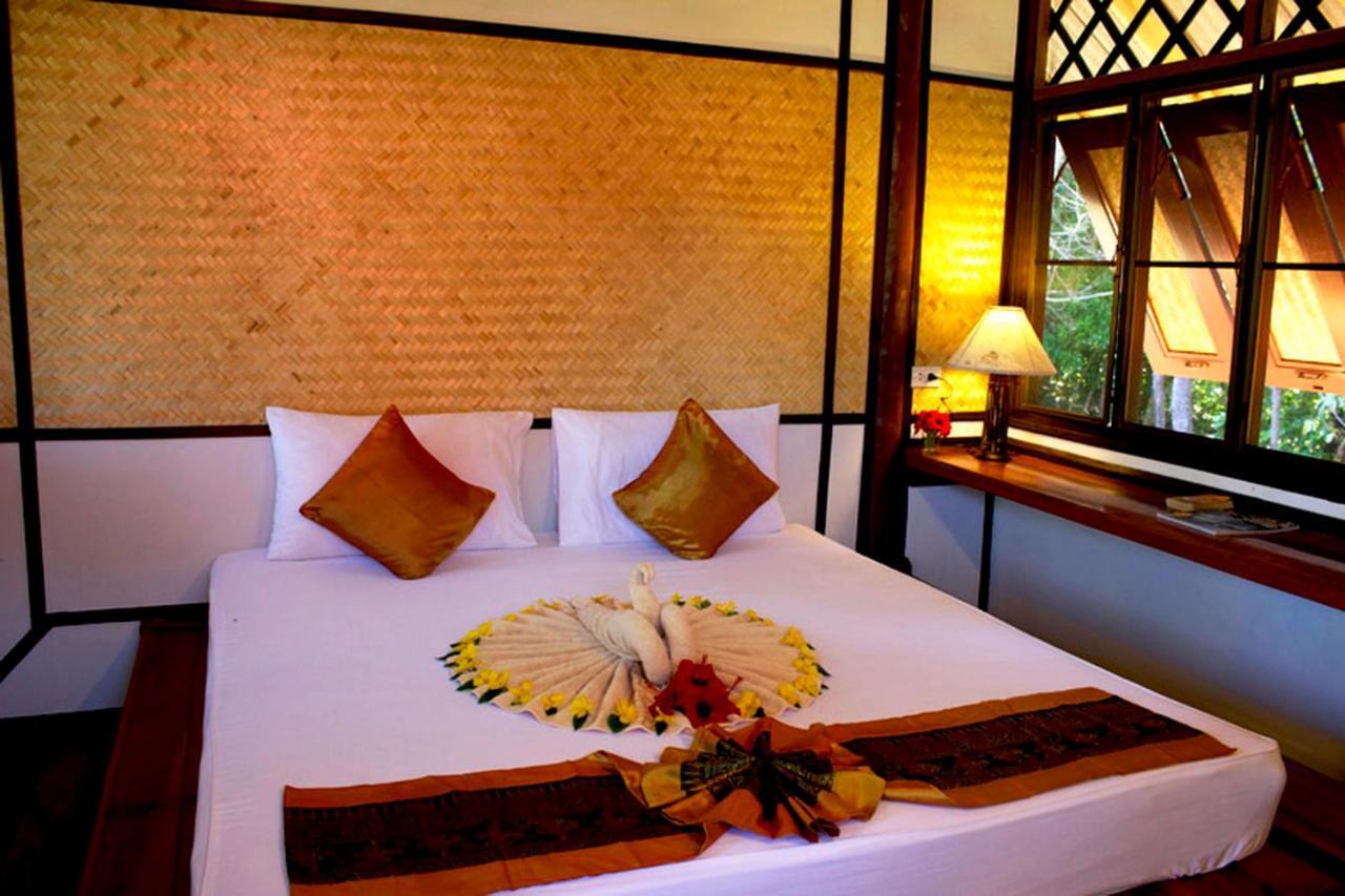Libong Relax Beach Resort Trang Exteriör bild