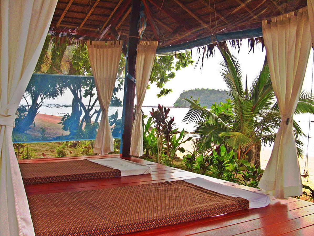 Libong Relax Beach Resort Trang Exteriör bild