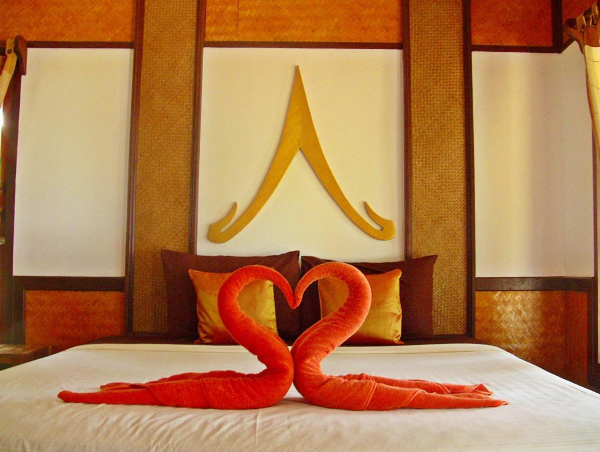 Libong Relax Beach Resort Trang Exteriör bild